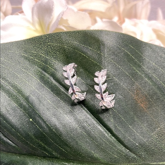 Marlyn Schiff Jewelry - Marlyn Schiff Silver Leaf Hoop Earrings NWT